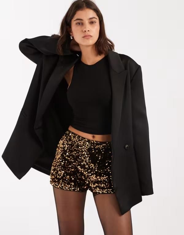 ミスセルフフリッジ レディース ボトムス ハーフパンツ・ショーツ ショートパンツ スパンコール ブーツ Miss Selfridge sequin booty shorts Gold Sequin ゴールド