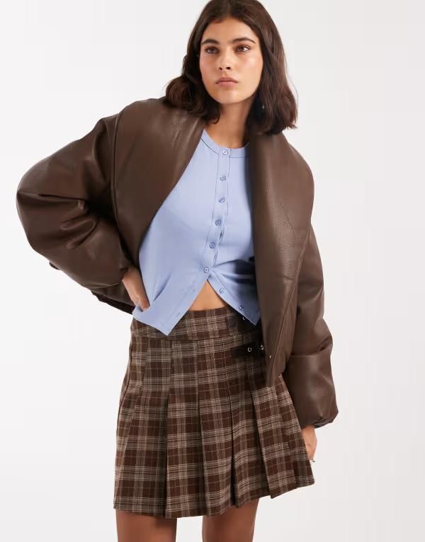 ミスセルフフリッジ レディース アウター ジャケット・ブルゾン レザー フェイクレザー Miss Selfridge faux leather crop puffer in chocolate Chocolate チョコレート