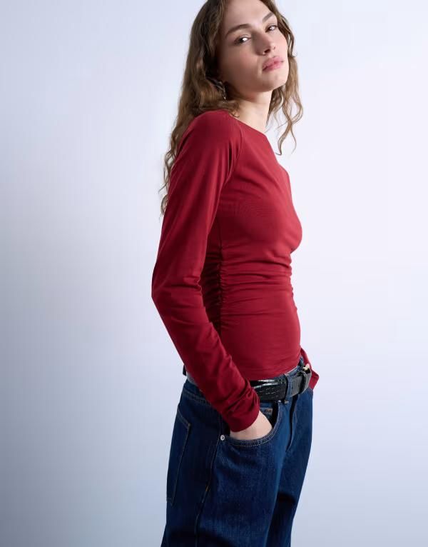 トップショップ レディース トップス Tシャツ ギャザー Topshop modal ruched slash neck long sleeve top in dark red レッド