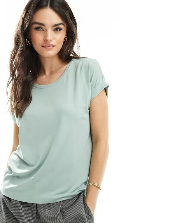オンリー レディース トップス Tシャツ クルーネック ONLY short sleeve crew neck top in sage Jadeite グリーン