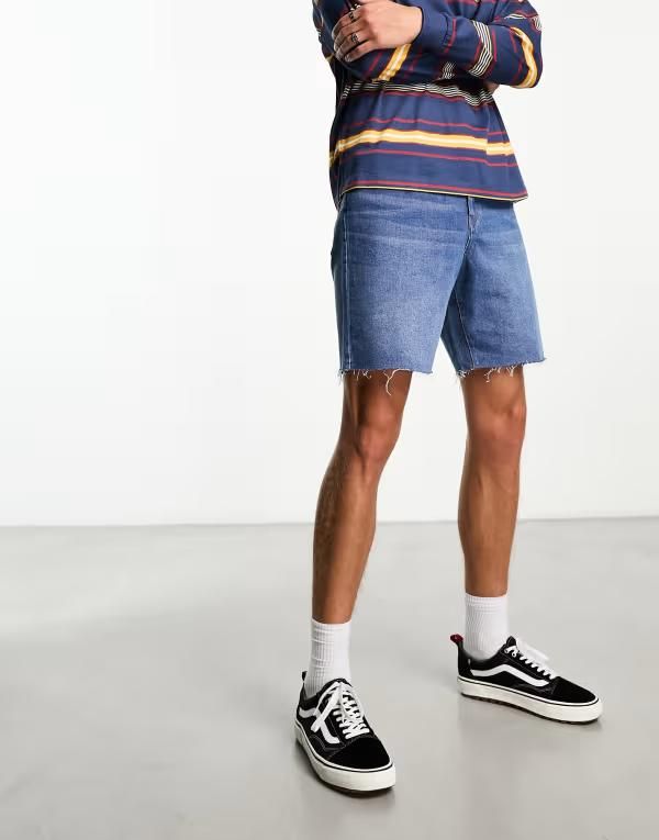 アダプト メンズ ボトムス ハーフパンツ・ショーツ ショートパンツ デニム ADPT wide fit cut off denim shorts in mid wash Light Blue Denim デニム
