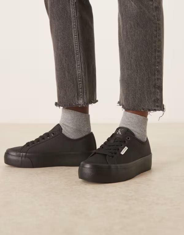 カルバンクライン レディース シューズ スニーカー レース Calvin Klein Jeans flatform lace up sneakers Triple Black ブラック 20,985円