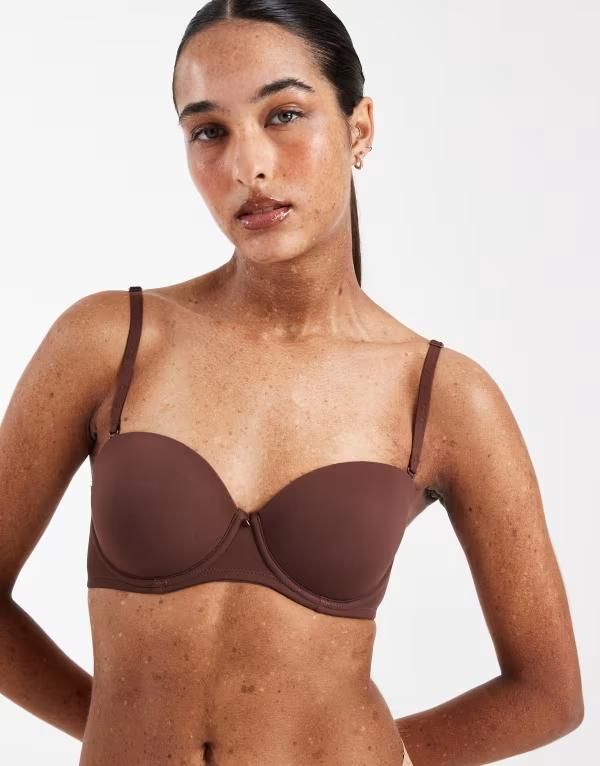 エイソス レディース アンダーウェア ブラジャー ストラップレス ASOS DESIGN molded multiway strapless bra with charm detail and embossed straps in chocolate BROW