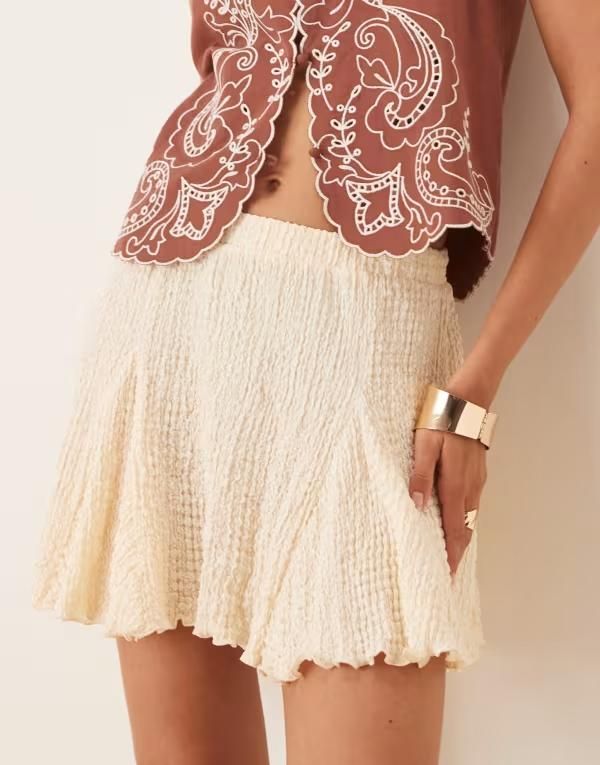 エイソス レディース ボトムス スカート ミニ ASOS DESIGN textured godet mini skirt Ivory アイボリー