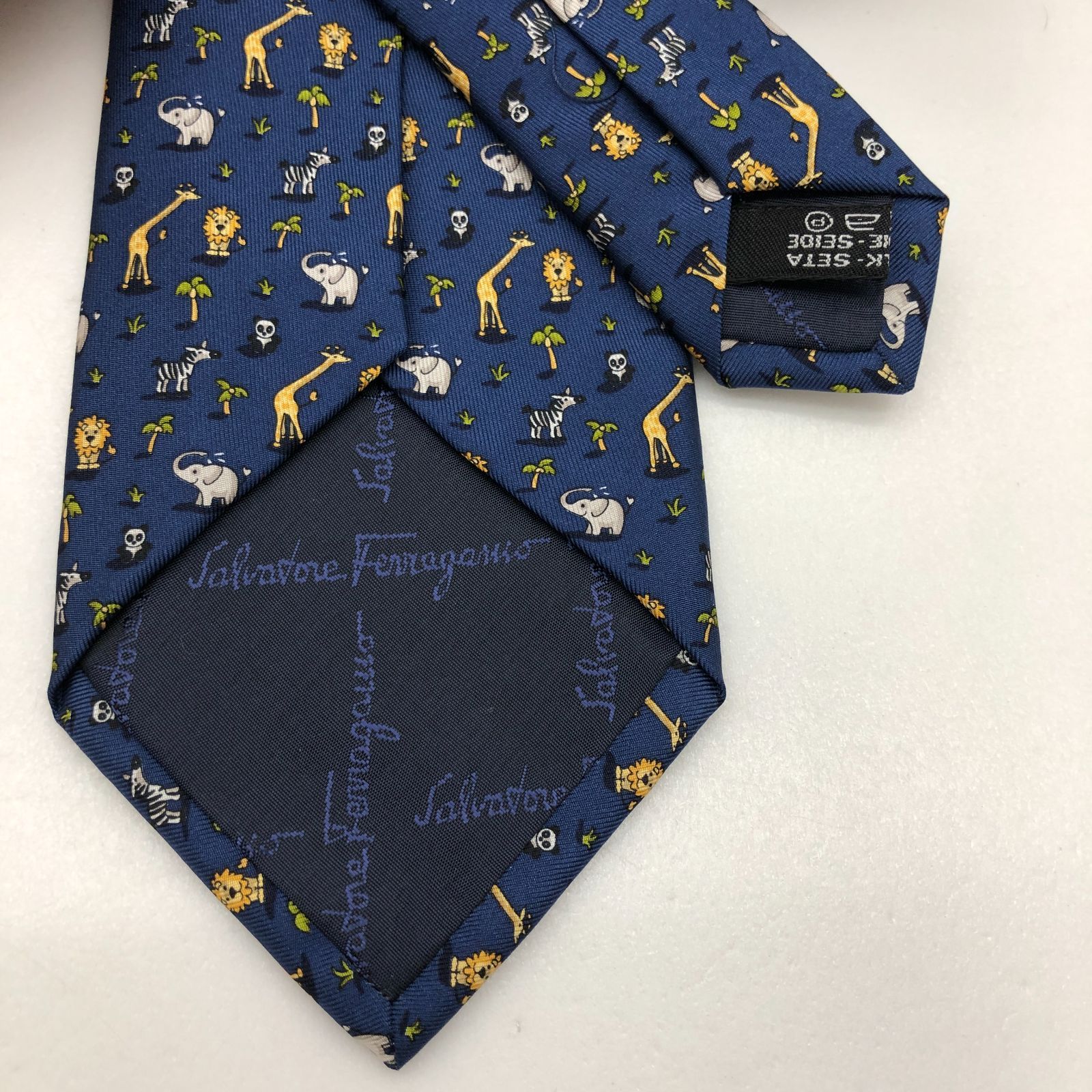 新品未使用　サルヴァトーレフェラガモ ネクタイ　箱付き 箱付き】Salvatore Ferragamo ネクタイ ブルー系 アニマル柄