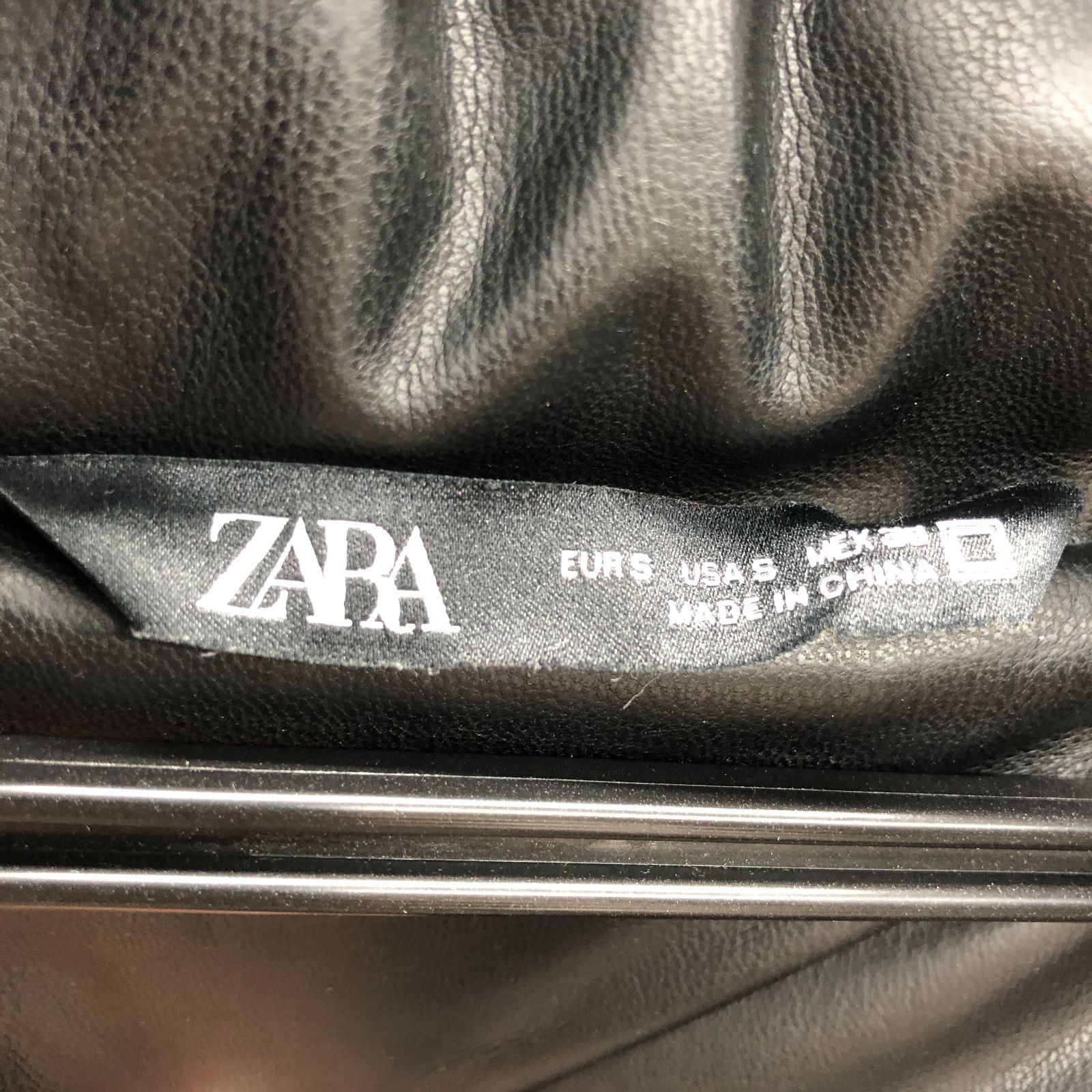 ZARA メンズ ダウンジャケット Sサイズ ブラック 黒 ザラ SGKY26-1757 