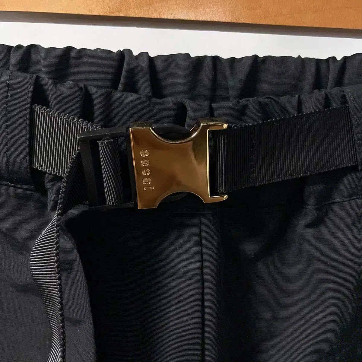 SACAI（サカイ） ベルト付き ツートン トラックパンツ (21-05665) サイズ 3
