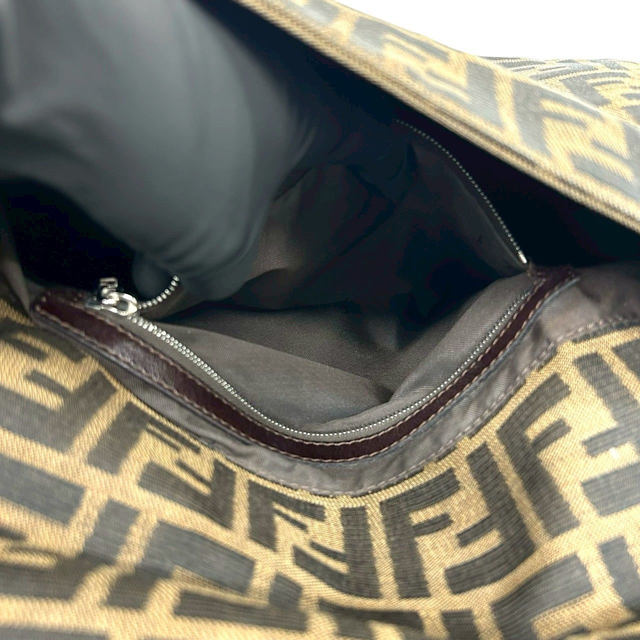 極 美品 FENDI フェンディ マンマバケット ズッカ FF ロゴ 柄