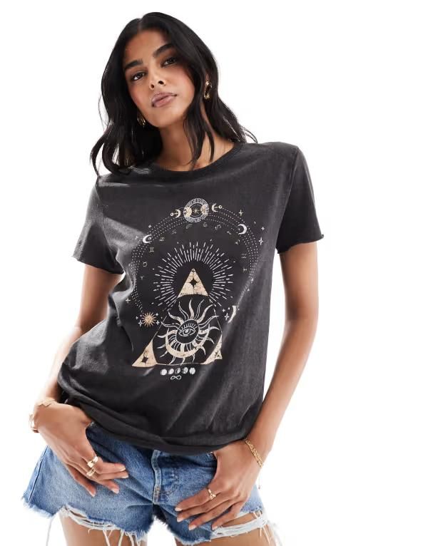 オンリー レディース トップス Tシャツ プリント ONLY acid wash celestial printshirt in washed Black ブラック