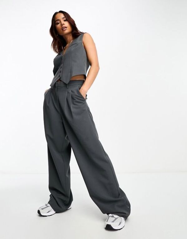 ヴェロモーダ レディース ボトムス カジュアルパンツ ワイドレッグ パンツ Vero Moda tailored wide leg dad pants part of a set Gray Pinstripe グレー