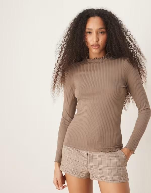 ジェイディーワイ レディース トップス Tシャツ ハイネック JDY high neck lettucedge top in light BROWN ブラウン