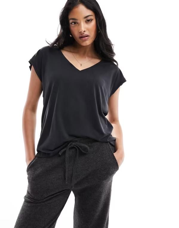 ヴェロモーダ レディース トップス Tシャツ Vネック Vero Moda v neck tshirt Black ブラック