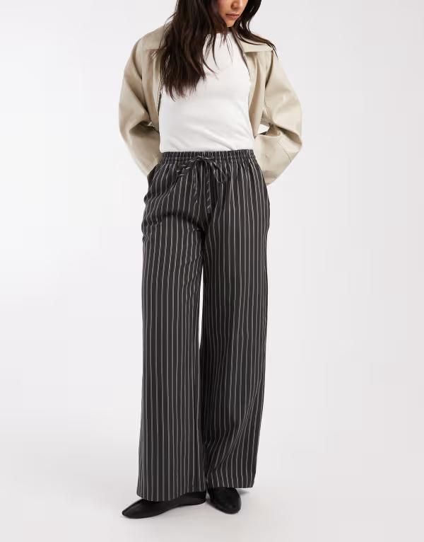デイジーストリート レディース ボトムス カジュアルパンツ Daisy Street pull on drawstring pants in charcoal stripes Charcoal Stripe チャコール