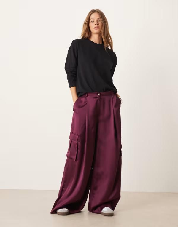 エイソス レディース ボトムス カジュアルパンツ ワイドレッグ カーゴパンツ パンツ サテン ASOS DESIGN satin wide leg cargo pants in plum Plum プラム