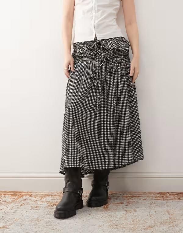リクレイム ヴィンテージ レディース ボトムスカート ギンガムチェック ミディ ギンガム Reclaimed Vintage midi wrap skirt with bow details ginghamulti マルチカラー 15,525円