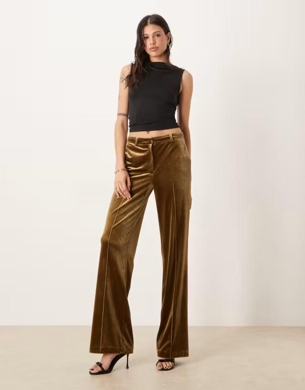 エイソス レディース ボトムス カジュアルパンツ トール ベルベット ASOS DESIGN Tall tailored velvet slim straight pants in olive オリーブ