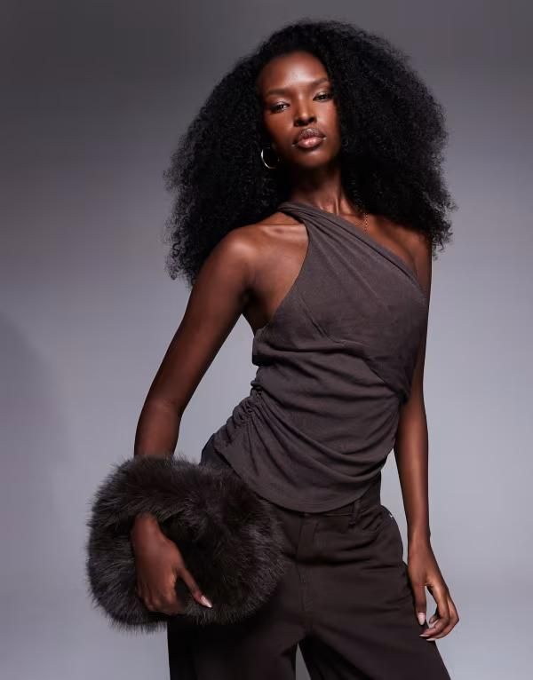 エイソス レディース トップス タンクトップ アシンメトリー ドレープ ホルター ASOS DESIGN asymmetric drape halter neck top in chocolate Brown ブラウン