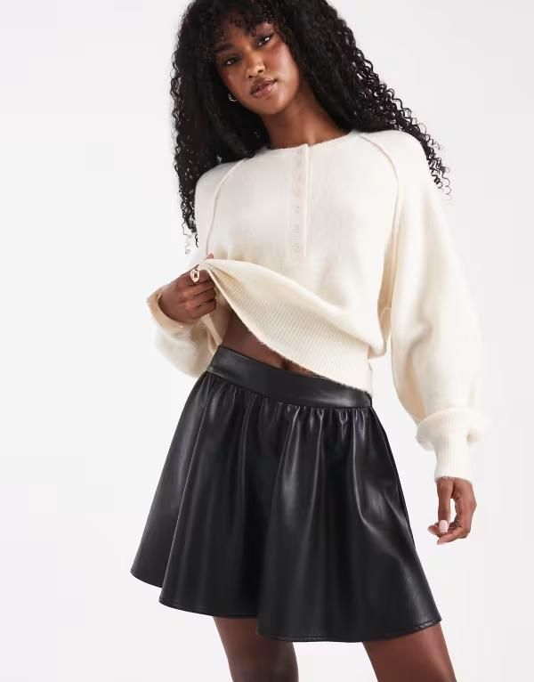 エイソス レディース ボトムス スカート ミニ レザー フェイクレザー ASOS DESIGN faux leather volume detail mini skirt Black ブラック