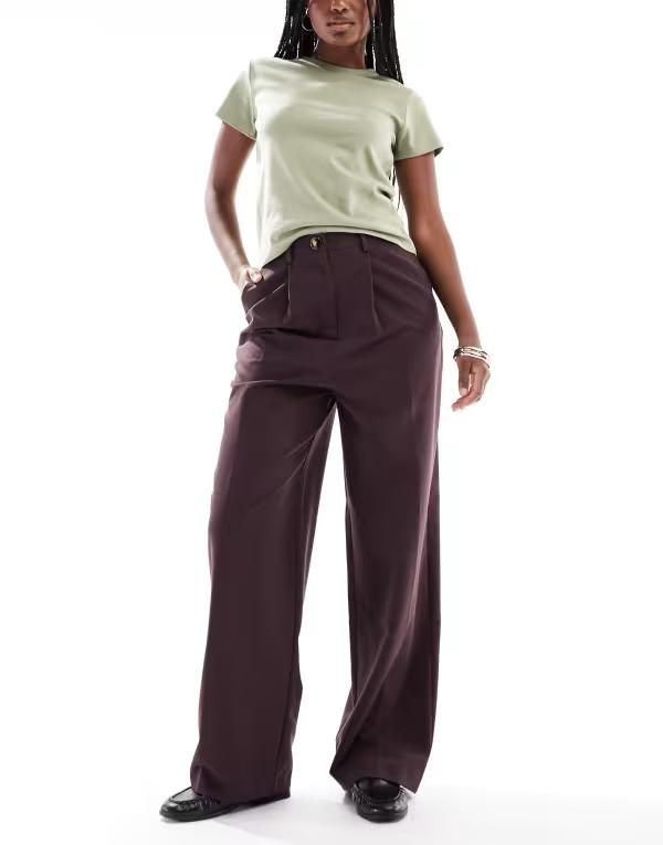 ミスセルフフリッジ レディース ボトムス カジュアルパンツ ワイドレッグ パンツ Miss Selfridge tailored wide leg pants in fig Fig