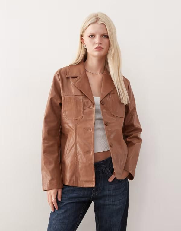 リクレイム ヴィンテージ レディース アウター コート ブレザー レザー Reclaimed Vintage 90s distressed leather look blazer in tan Tan タン