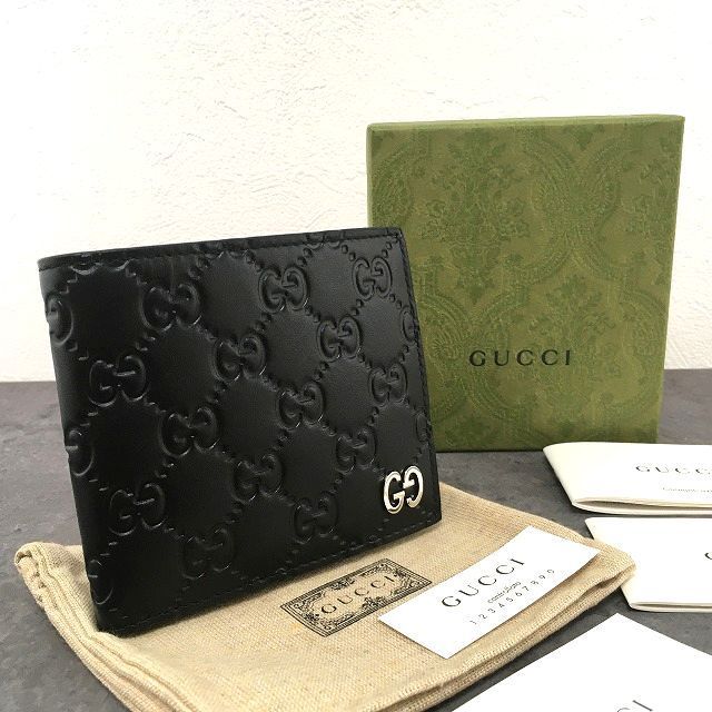 538 送料込み！ 未使用品 GUCCI 二つ折り財布 473922 グッチシマ