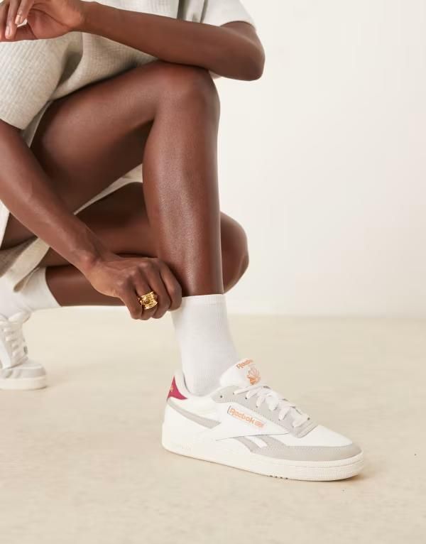 リーボック メンズ シューズ スニーカー Reebok Club C Revenge sneaker with gray and red detail WHITE ホワイト