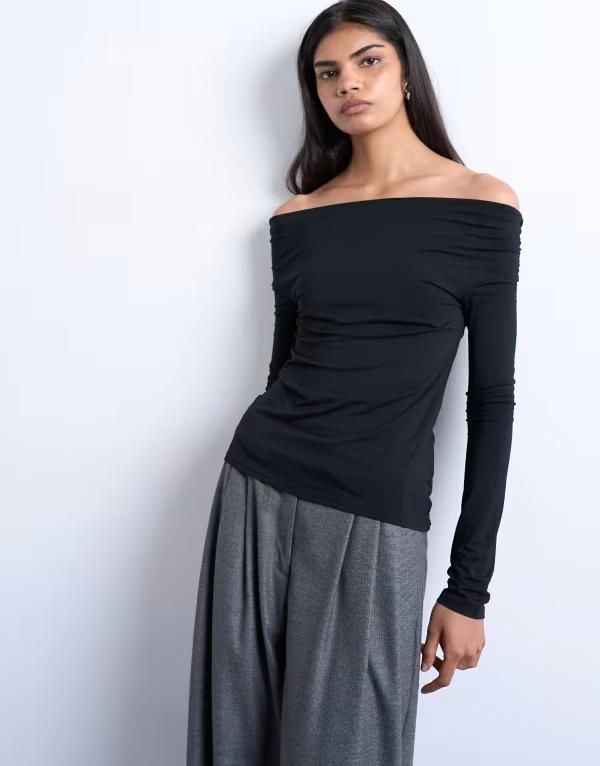 トップショップ レディース トップス Tシャツ Topshop long sleeve off the shoulder top Black ブラック