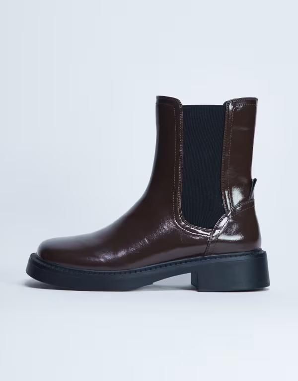 トップショップ レディース シューズ ブーツ・レインブーツ チェルシー アンクル ブーツ Topshop Lottie chelsea ankle boots in chocolate Chocolate チョコレート
