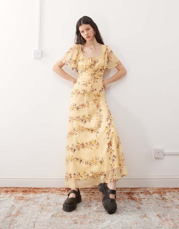リクレイム ヴィンテージ レディース トップス ワンピース フラワー柄 プリント レース マキシ フラワー Reclaimed Vintage maxi tea dress with lace in ditsy butter yellow floral pri