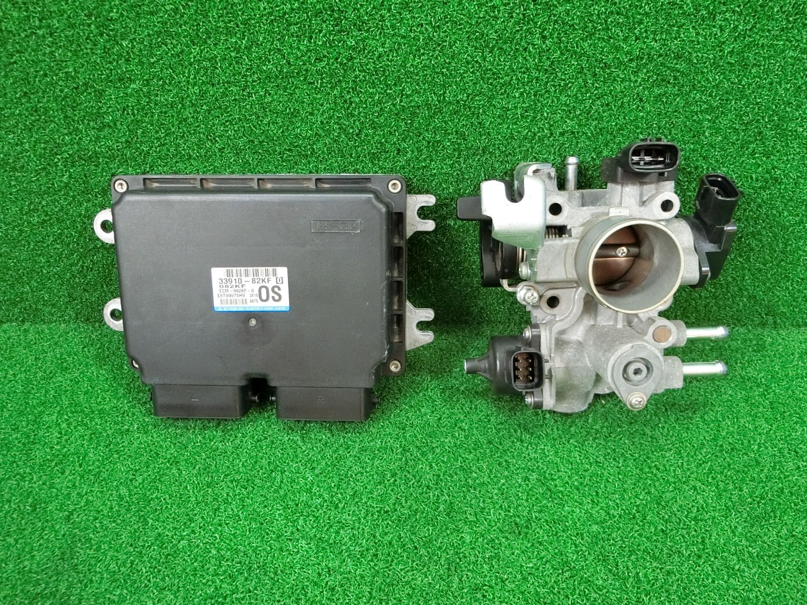 [15748] 送料無料 スズキ アルト HA25S スロットルボディ エンジンコンピューター 33910-82KF0