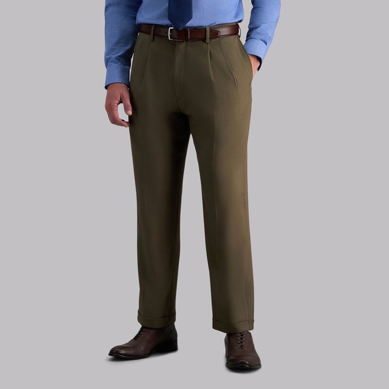 ハガー メンズ ボトムス カジュアルパンツ プリーツ Mens Haggar eCLo Stria ClassicFit Hidden Expandable Waist Pleatedress Pants Khaki カーキ