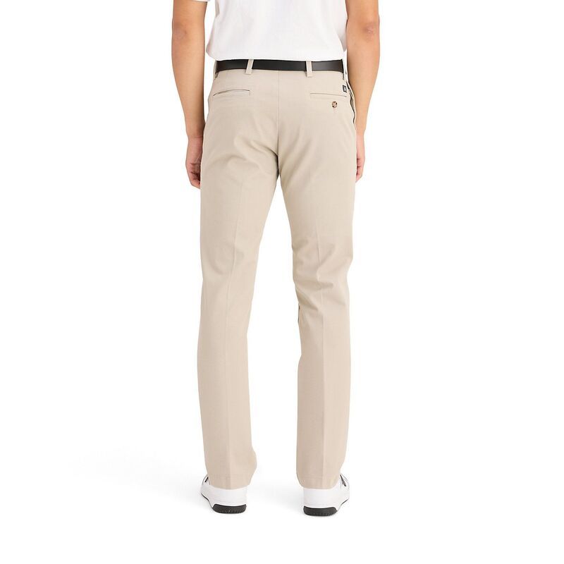 ドッカーズ メンズ ボトムス カジュアルパンツ Mens Dockers Workday SlimFit Smart 360 FLEX Khaki Pantsafari Beige ベージュ
