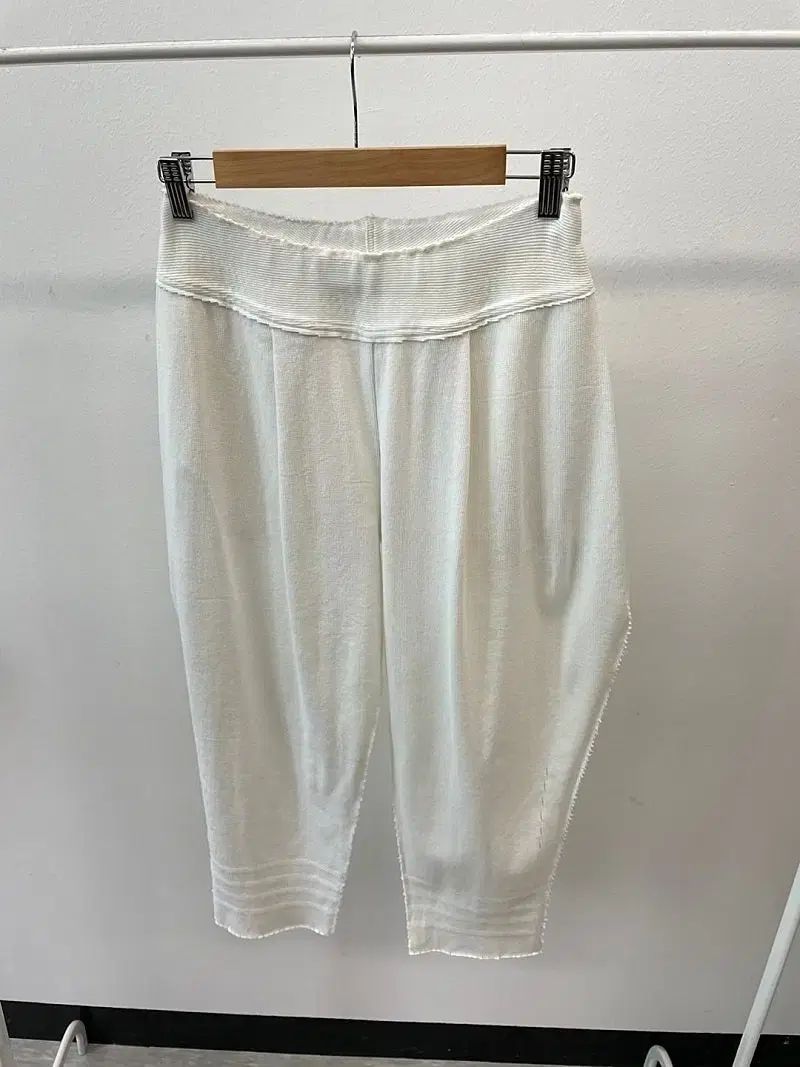 レディース ISSEY MIYAKE イッセイミヤケ 밴딩 ニットズボン