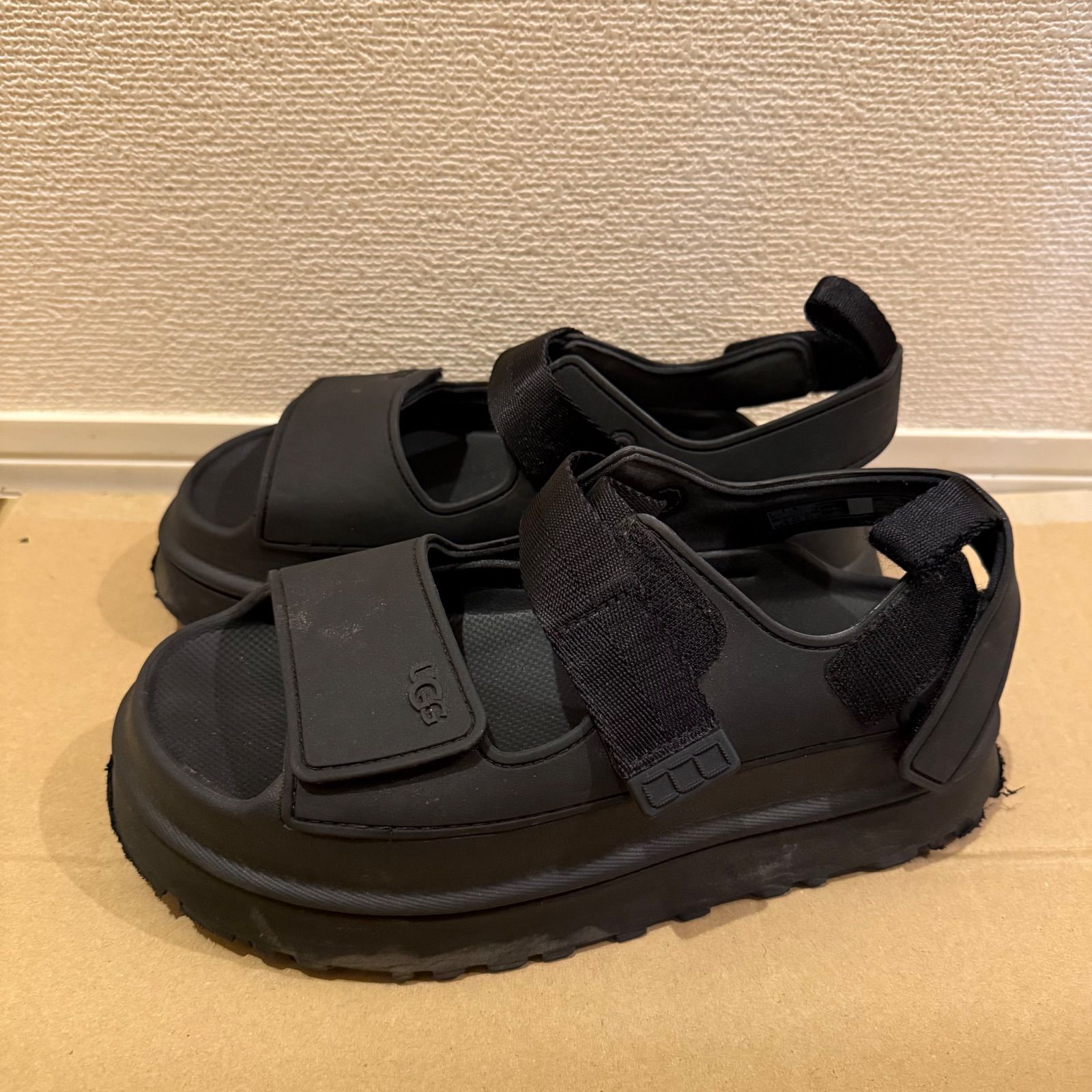 お値引き可能！】UGG GOLDENGLOW BLACK アグ ゴールデングロウ