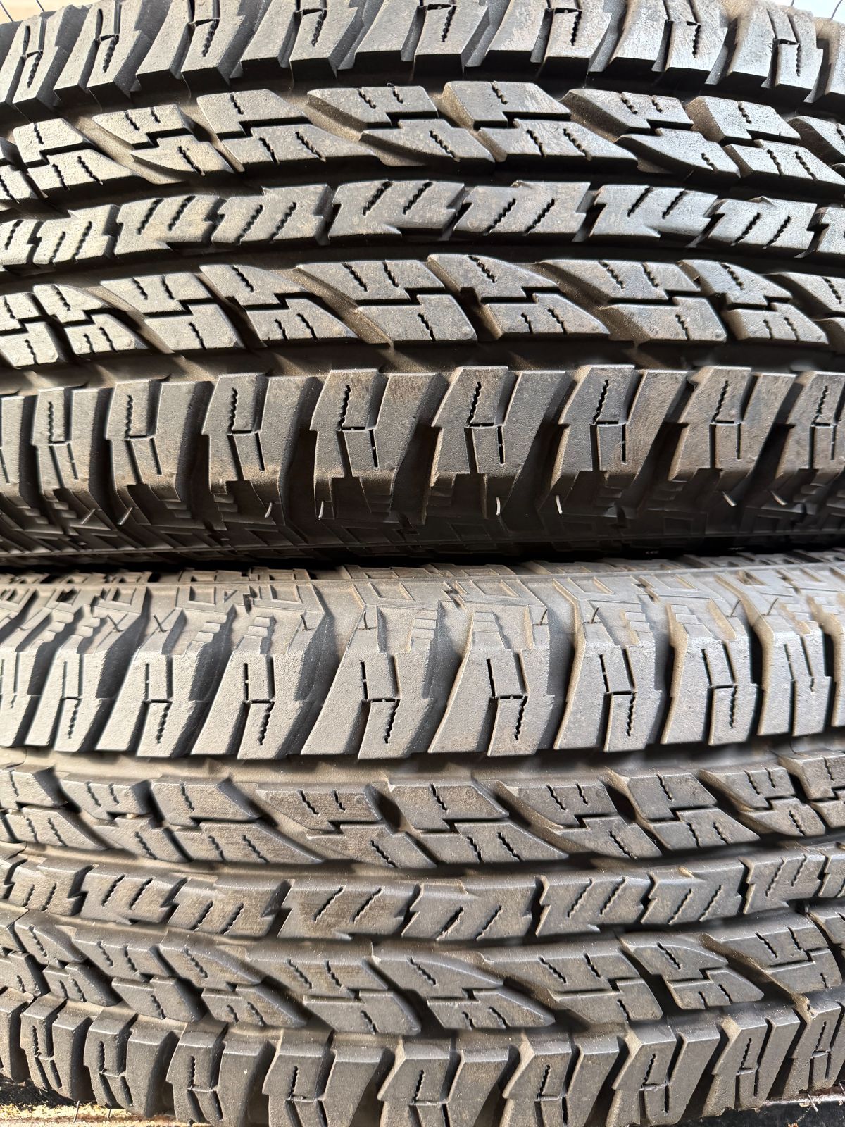 バリ山】175/80R16 サマータイヤ ヨコハマ ジオランダー A/T G015 2本