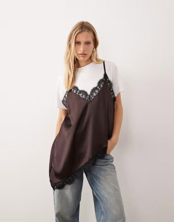 エイソス レディース アウター パーカー・スウェット オーバーレイ サテン レース ASOS DESIGN 2 in 1 short sleeve top with chocolate satin lace overlay White chocolate ホワ