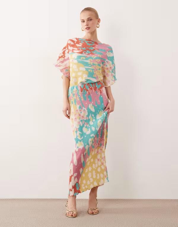 ネバーフリードレスド レディース トップス ワンピース プリント オフショルダー トール Never Fully Dressed Tilly offshoulder plisse midaxi dress in metallic mutli print PIN