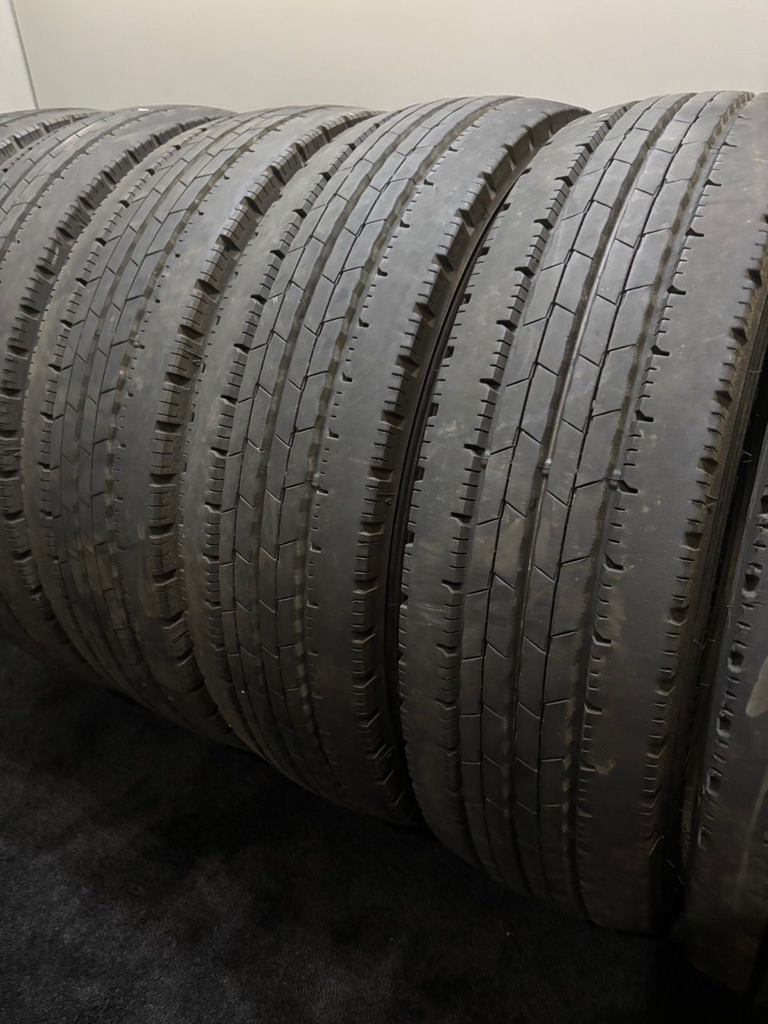 ★205/70R17.5 DUNLOP/ENASAVE SPLT50 M 25年製 夏タイヤ サマータイヤ 6本 ダンロップ デュトロ キャンター エルフ (南10-M247) 27,380円