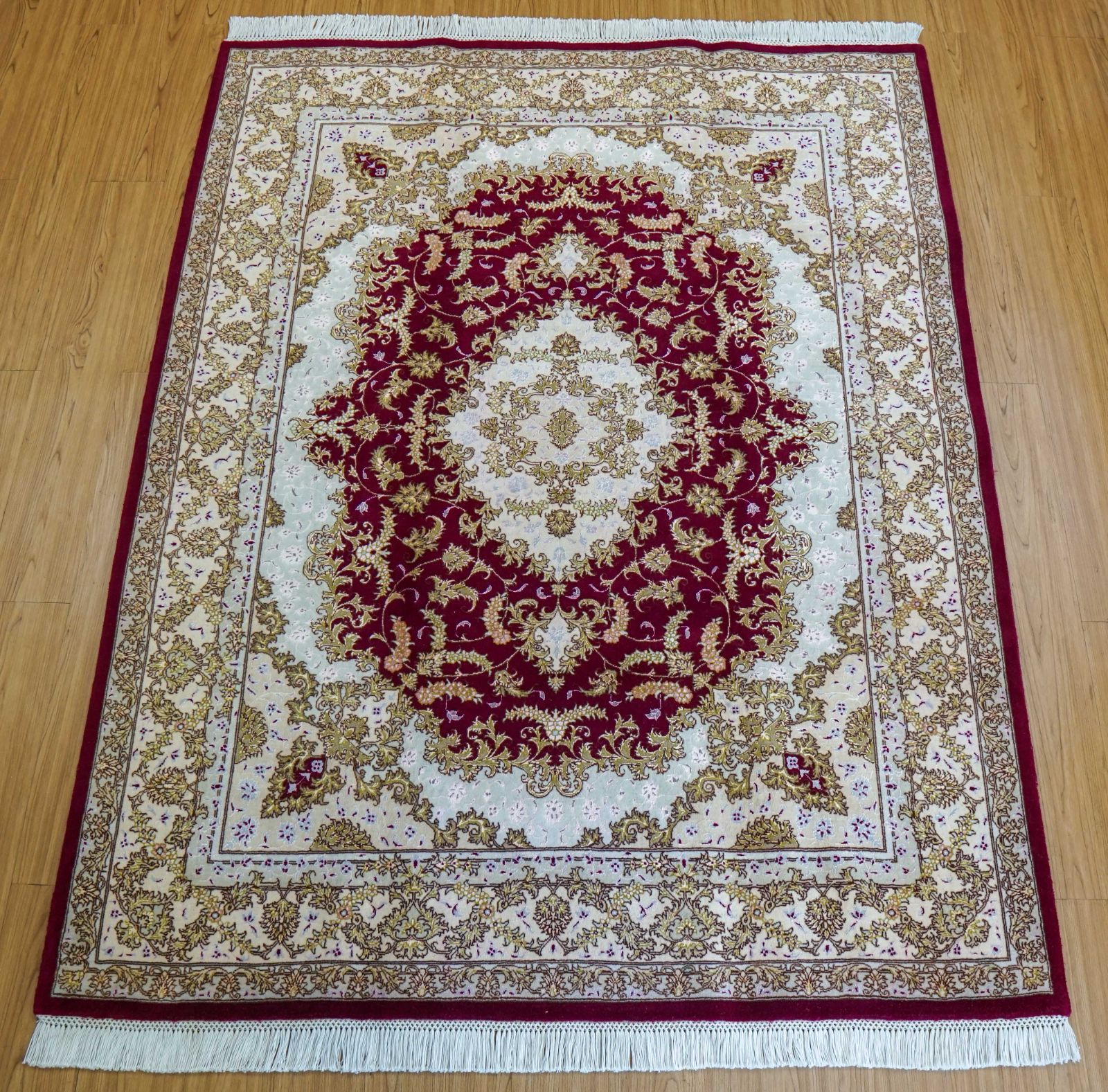 ペルシャ絨毯 タブリーズ産 196×151cm 50Raj｜コルクウール＆シルク 