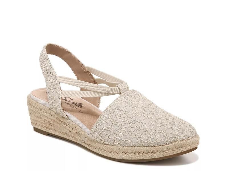 ライフストライド レディース シューズ サンダル LifeStride Katrina 2 Espadrille Wedge Sandal Beige Floral Crochet ベージュ