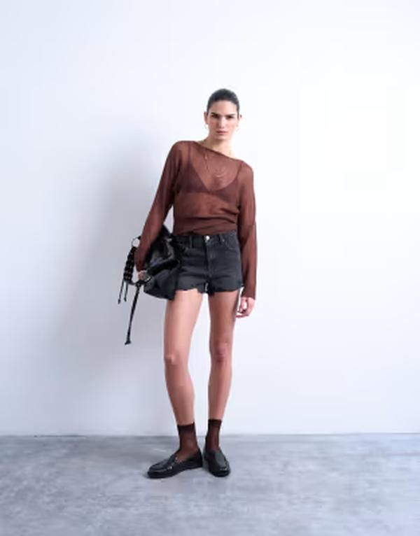 トップショップ レディース ボトムス ハーフパンツ・ショーツ A ライン ショートパンツ デニム Topshop denim aline shorts with rips in washed BLACK ブラック