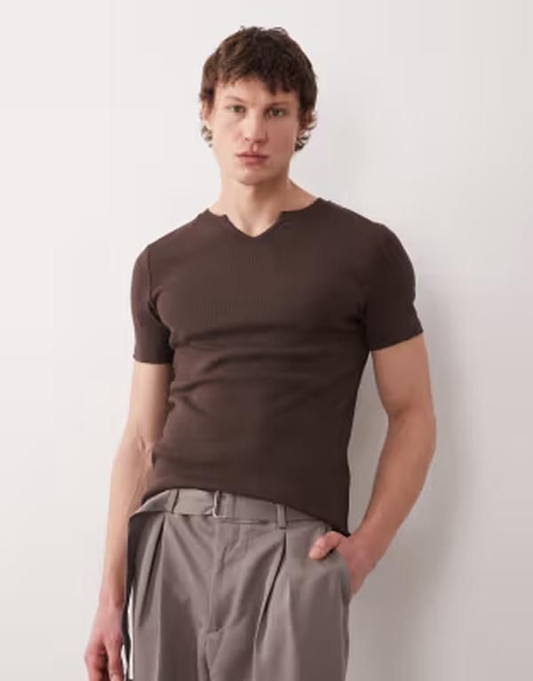 エイソス メンズ トップス Tシャツ ASOS DESIGN muscle fitshirt with notch neck rib Demitasse ブラウン