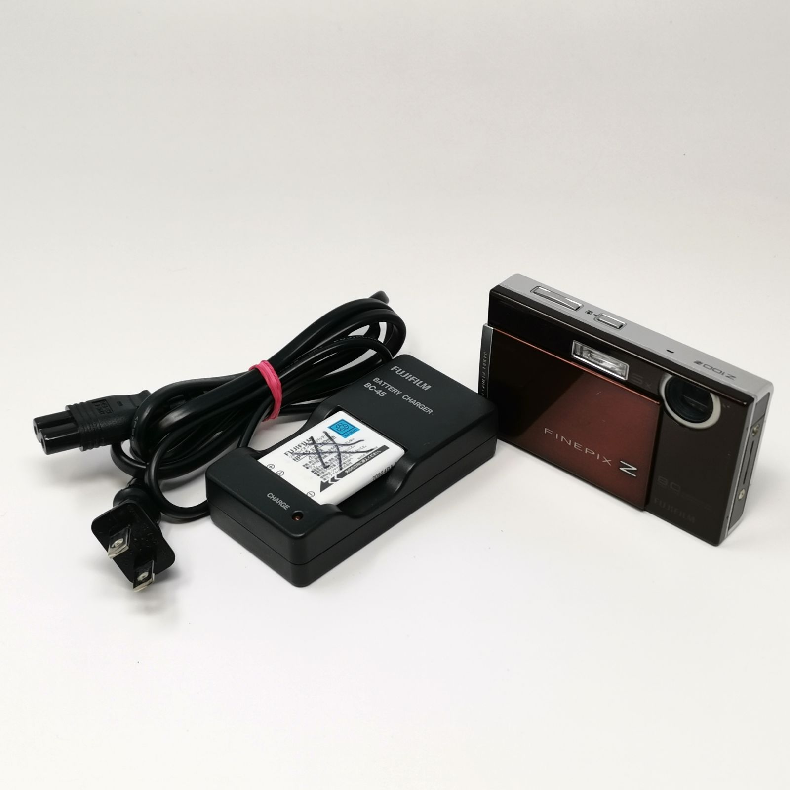 FUJIFILM FINEPIX Z100fd コンパクトデジタルカメラ 充電器付 動作確認 フラッシュ確認 中古品 管理番号 ARCAYKO868