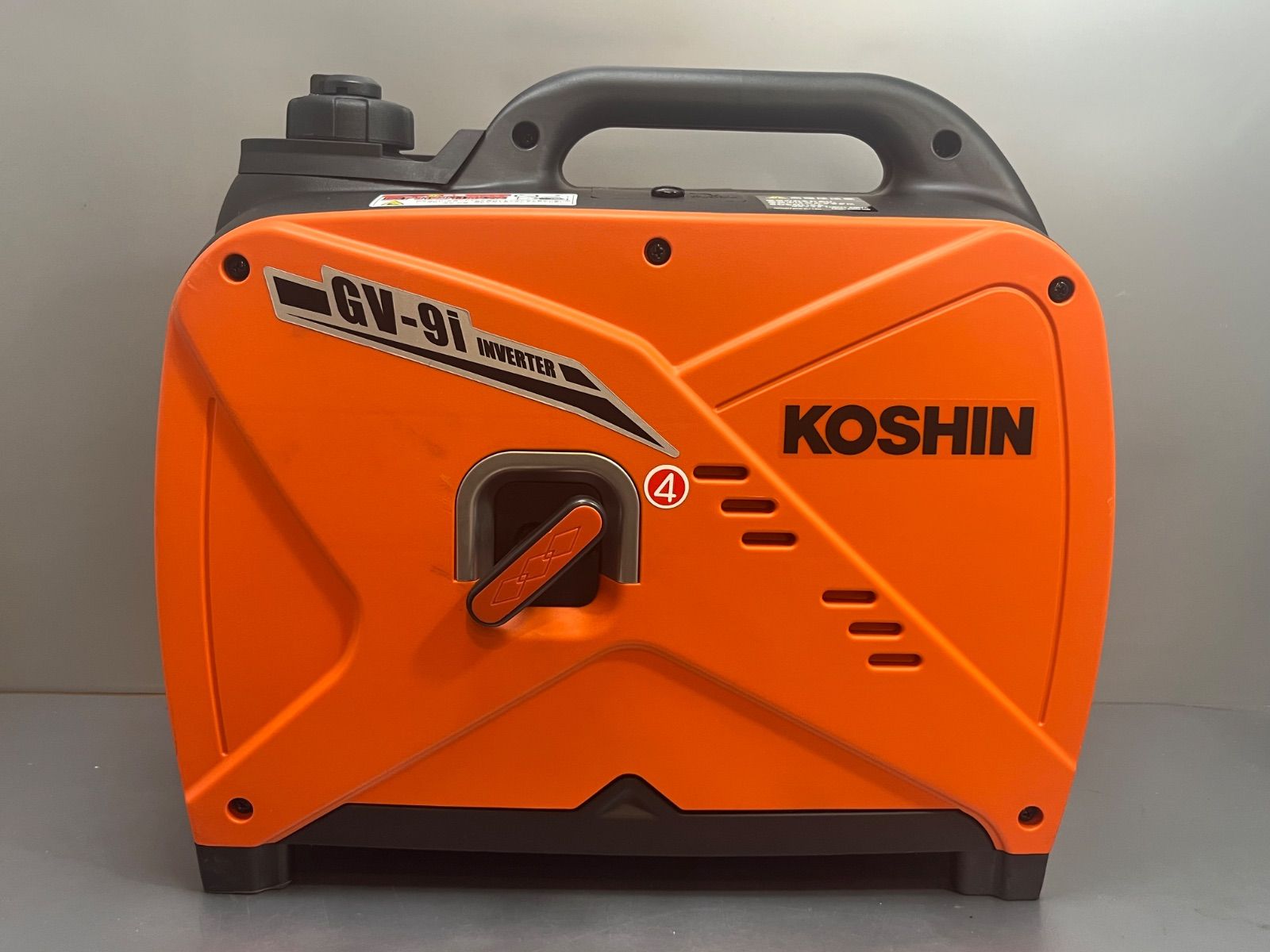 【超美品】工進（KOSHIN）　インバーター発電機 GV-9i 店