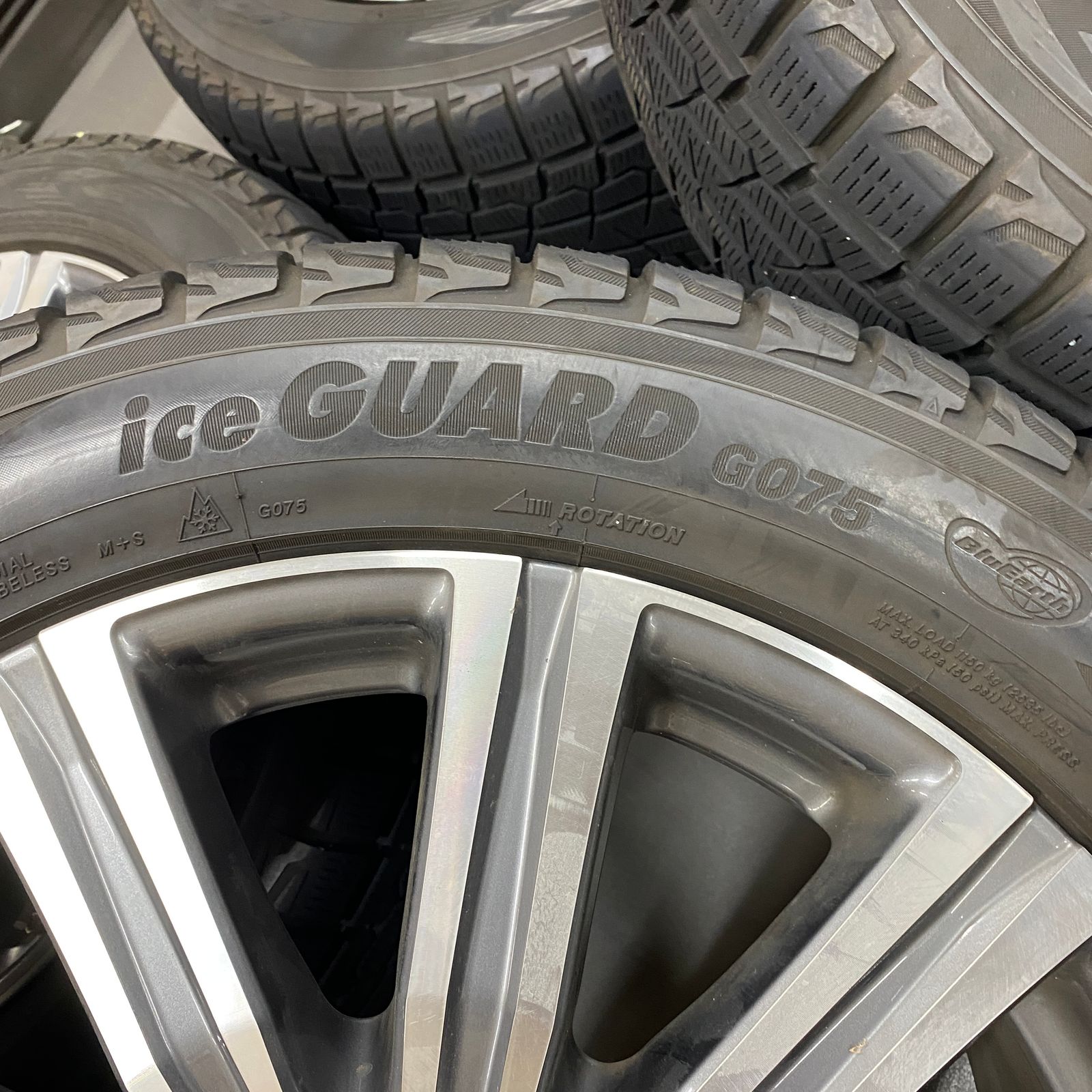 21インチ 5H/PCD150 +54 レクサス LX570純正ホイール YOKOHAMA