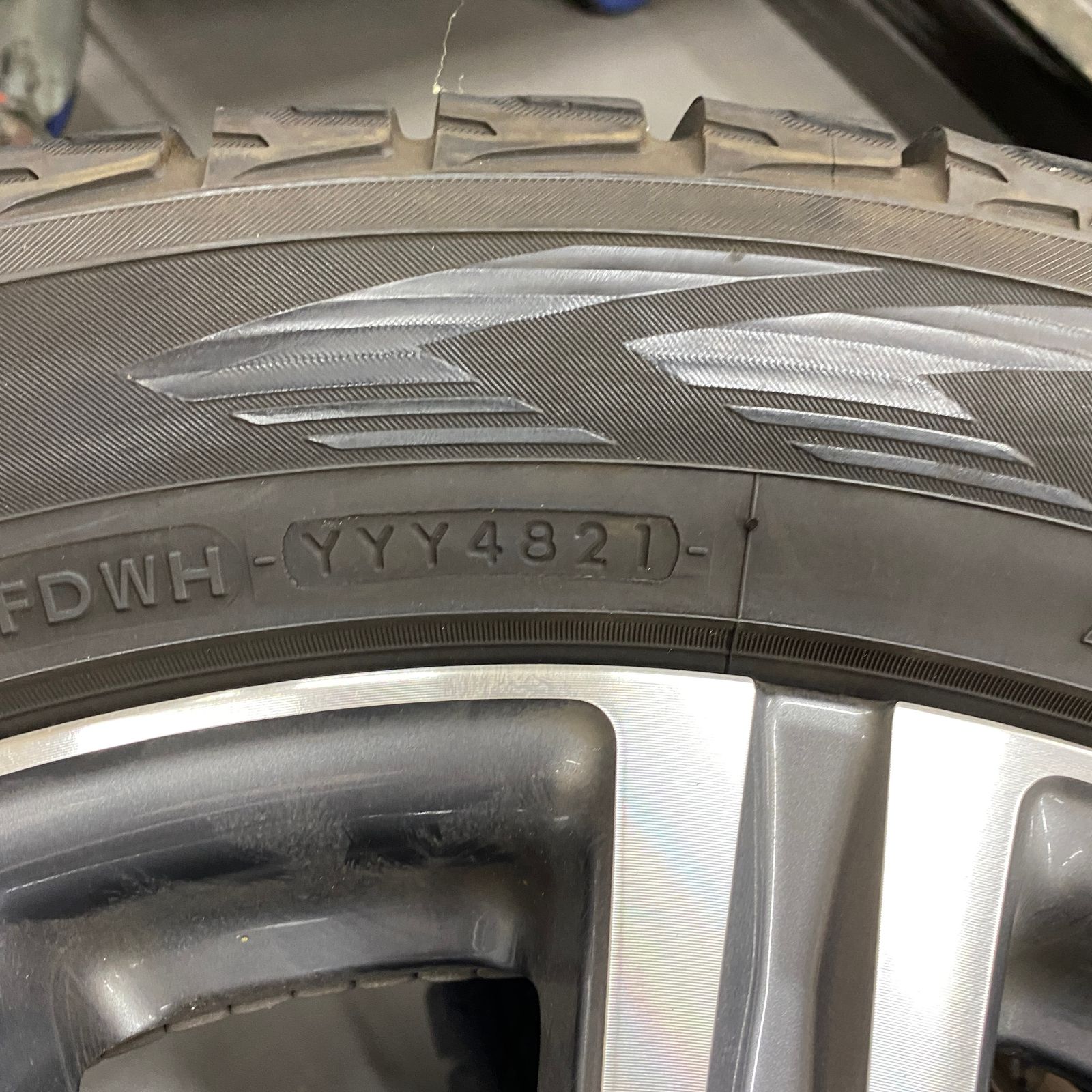 21インチ 5H/PCD150 +54 レクサス LX570純正ホイール YOKOHAMA 