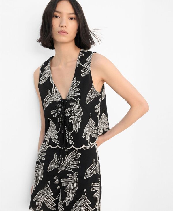 【送料無料】 マンゴ レディース ベスト トップス Womens Bows Embroidered Vest Black