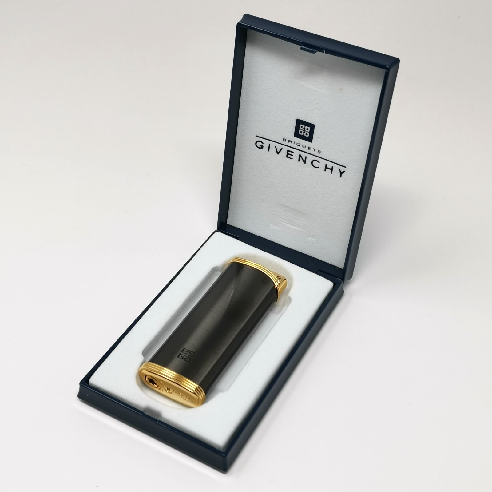 GIVENCHYジバンシー 電子ライター ライター 喫煙具 セット 箱付 中古品 管理番号 ARCANKO2345