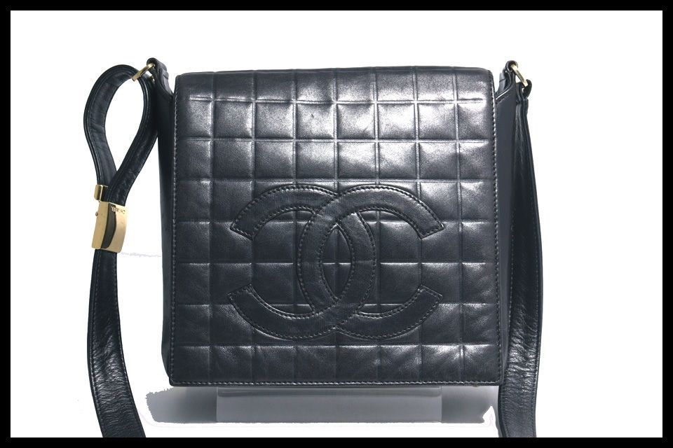 □CHANEL 6番台 チョコバー GD金具 レザー ショルダーバッグ シャネル