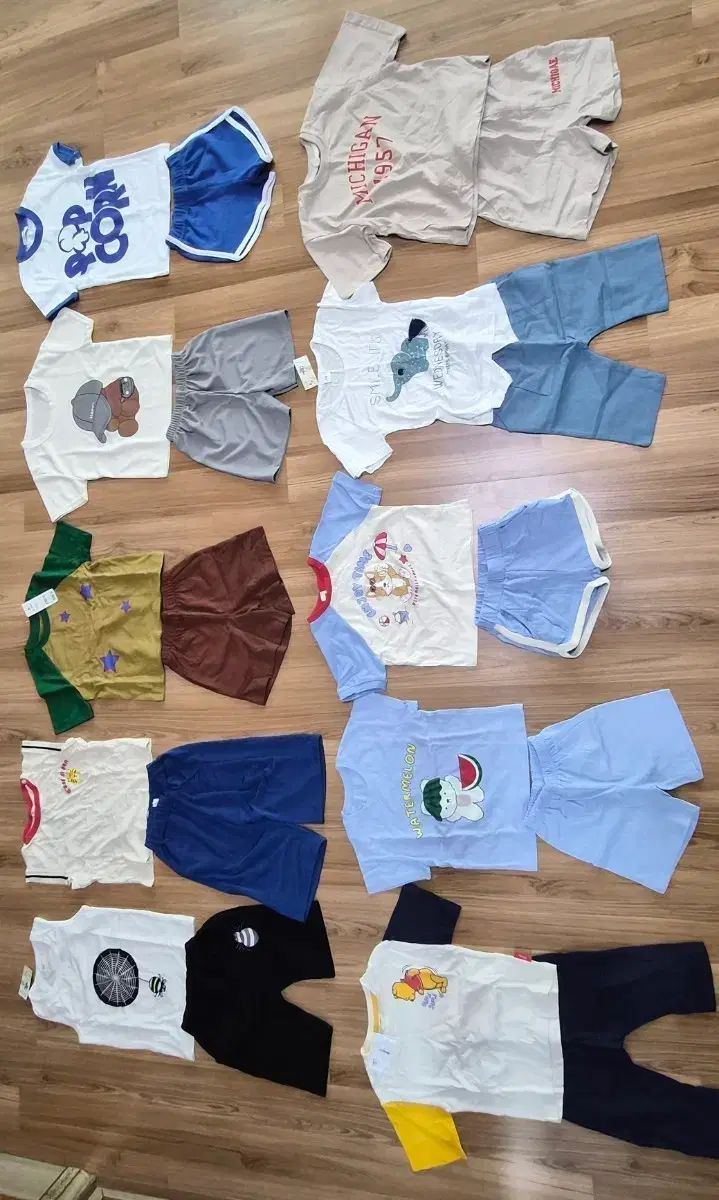 新品ㅡ男の子服90サイズ